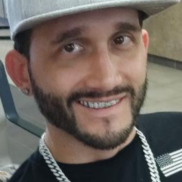 Platform Fragranz Men like designer departments. Womens Also/Got theez too 🔌 - Picture 9 of 10